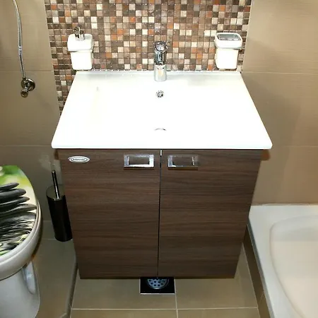 Guest house Downtown Tina 3*